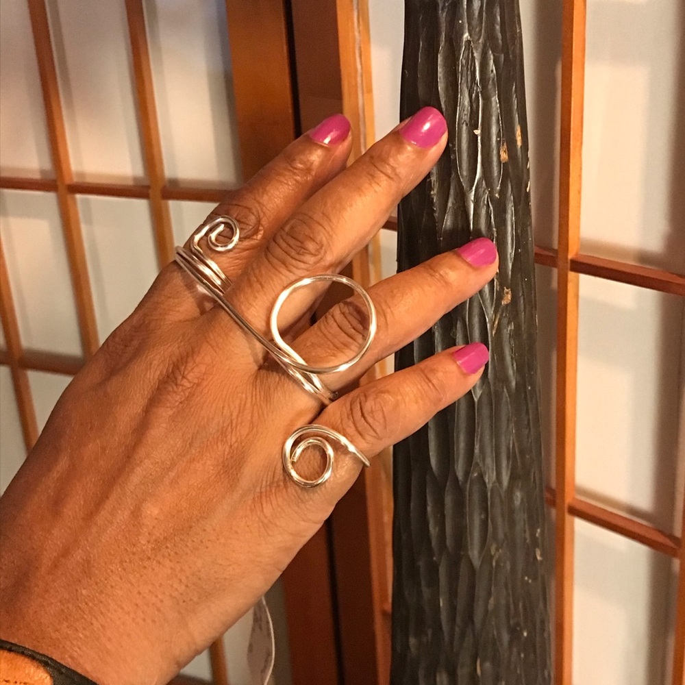 Silver wire ring - Picture 2 of 2